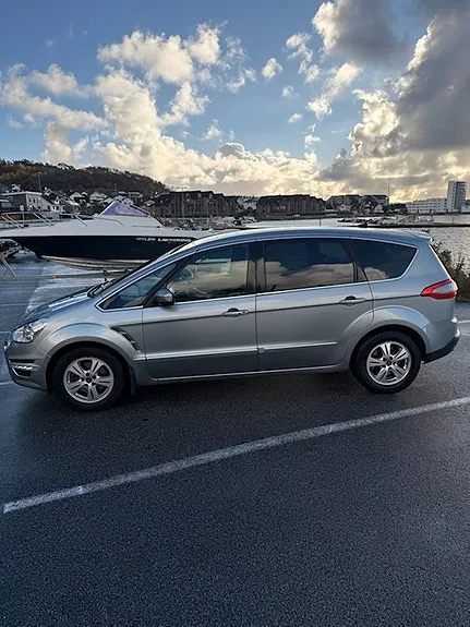 Ford S-Max 2014 photo 2