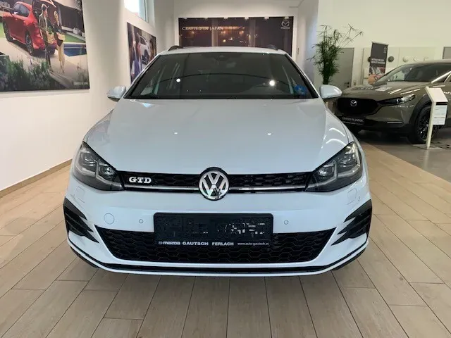 Volkswagen Golf 2019 photo 2