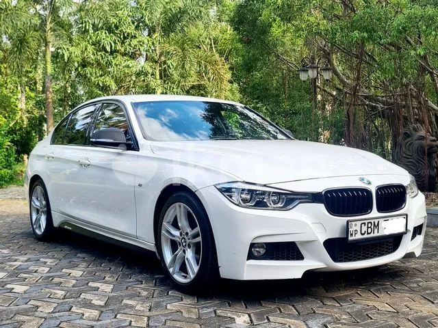BMW 318I 2016 photo 2