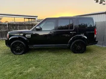 Land Rover Discovery 2010 photo 3