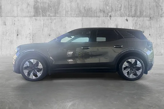 Ford Explorer 2025 photo 2