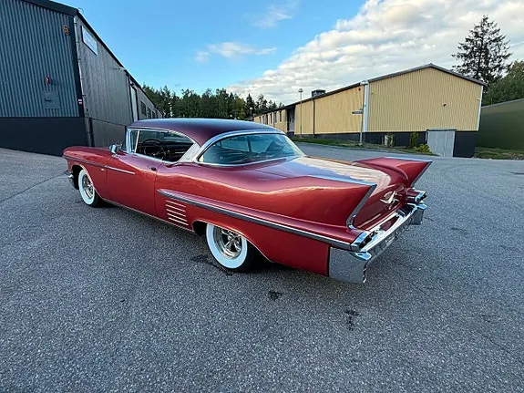 Cadillac Deville 1958 photo 2