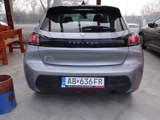 Peugeot 208 2021 photo 4