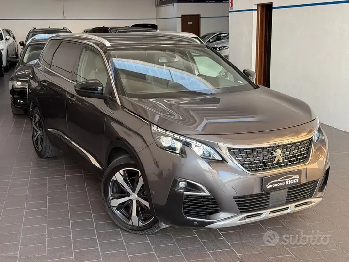 Peugeot 5008 2019 photo 3