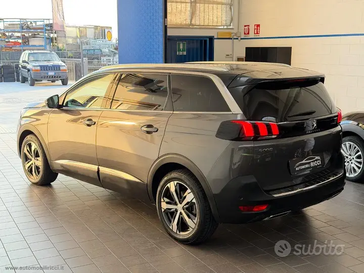 Peugeot 5008 2019 photo 2