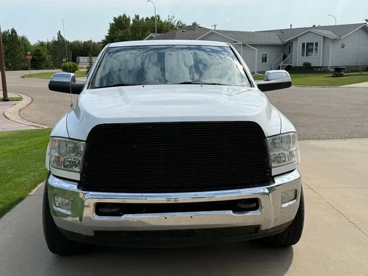 Dodge Ram 2500 2010 photo 2