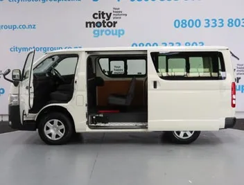 Toyota Hiace 2022 photo 4