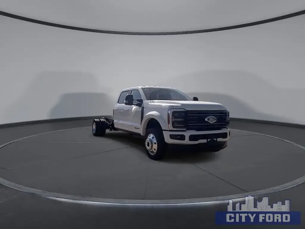 Ford F-550 Super Duty 2027 photo 2