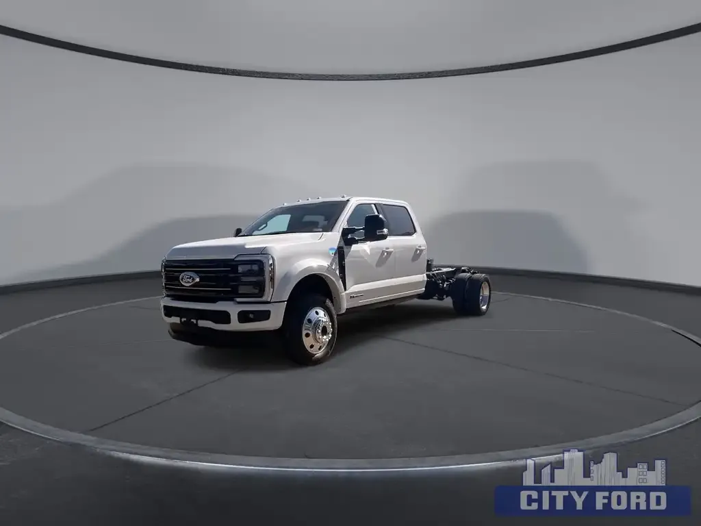 Ford F-550 Super Duty 2027 photo 4