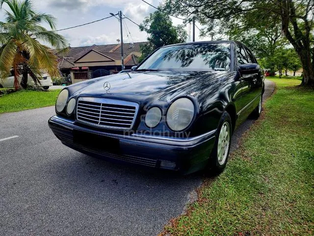 Mercedes-Benz E200