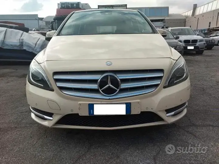 Mercedes-Benz B 2012 photo 2