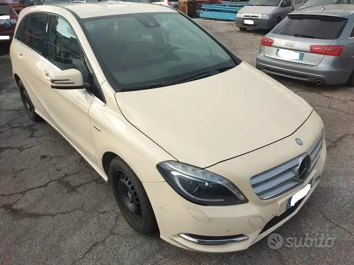 Mercedes-Benz B 2012 photo 4