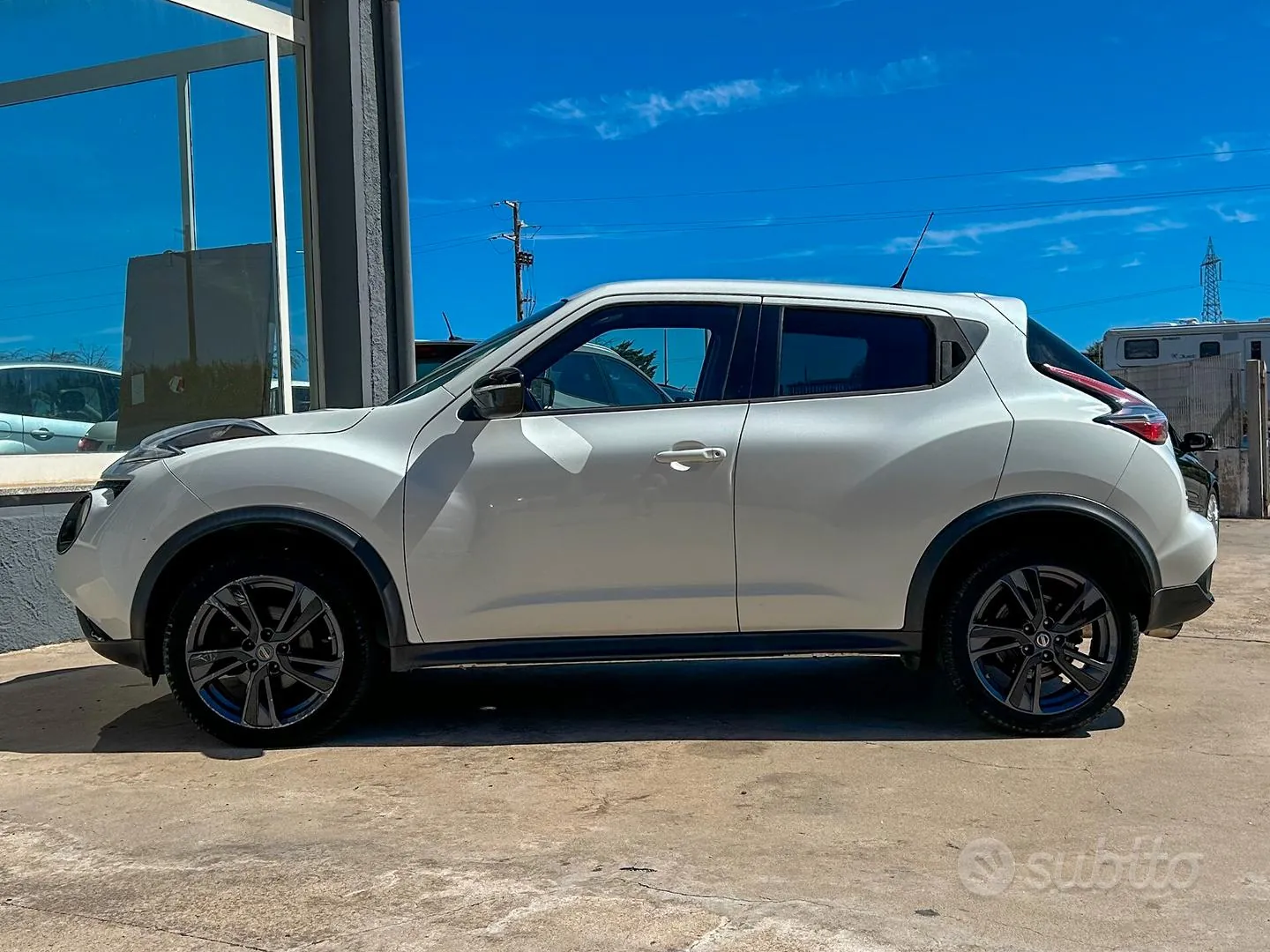 Nissan Juke 2015 photo 4