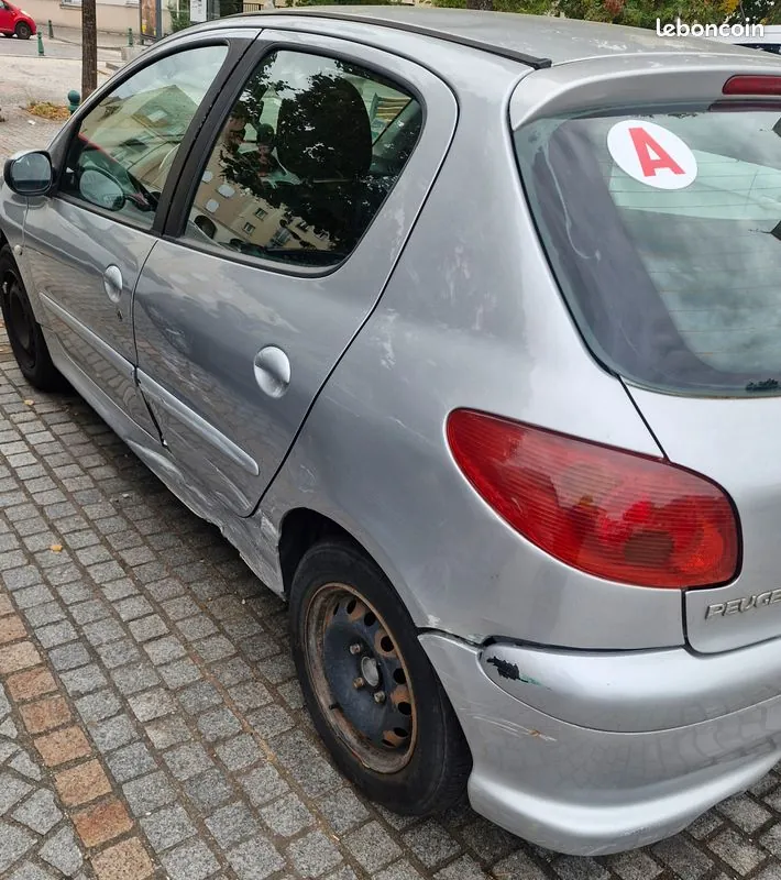 Peugeot 206 2005 photo 2