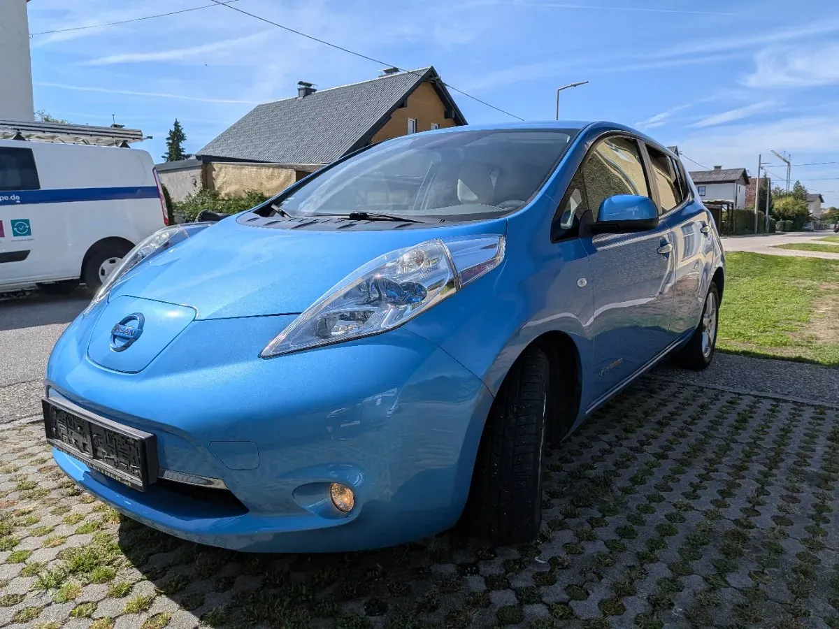 Nissan Leaf 2012 photo 3