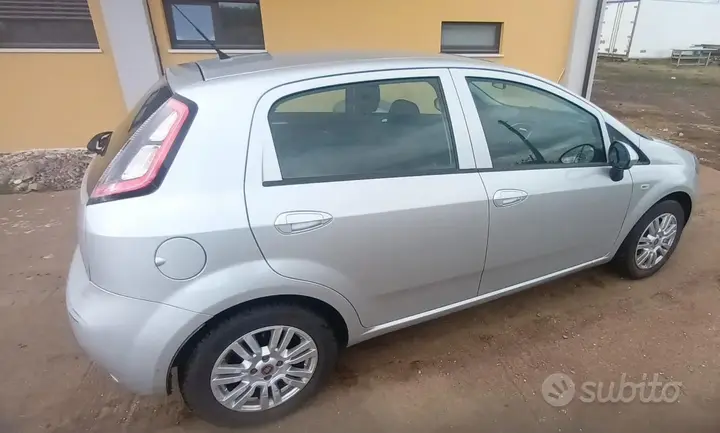 Fiat Punto 2015 photo 5