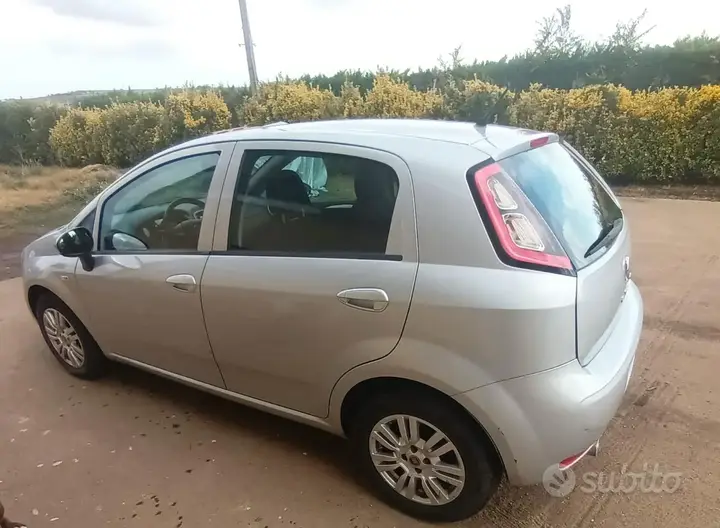 Fiat Punto 2015 photo 3
