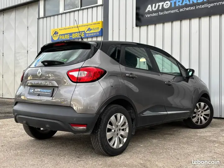 Renault Captur 2015 photo 2