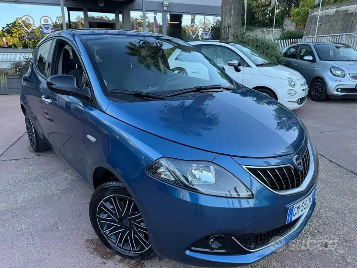 Lancia Ypsilon 2023 photo 2
