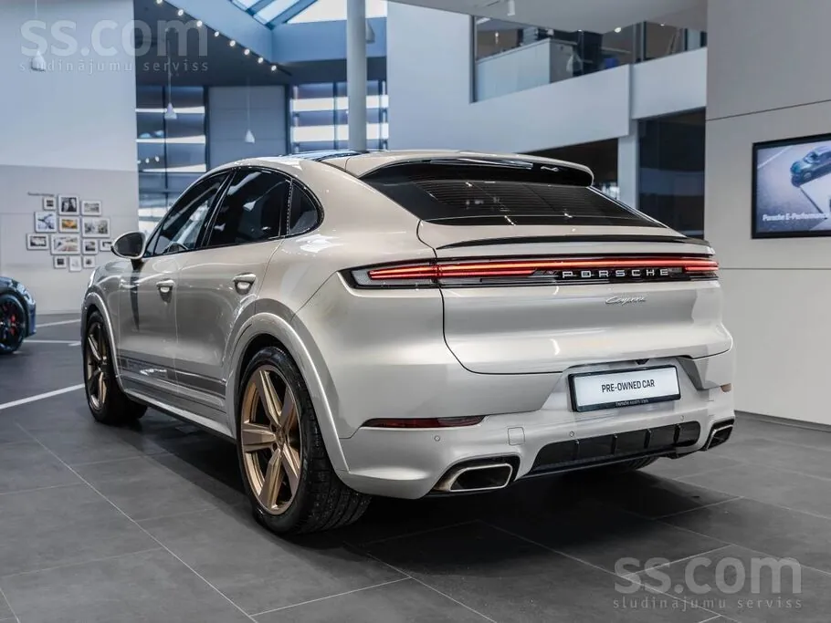 Porsche Cayenne 2023 photo 3