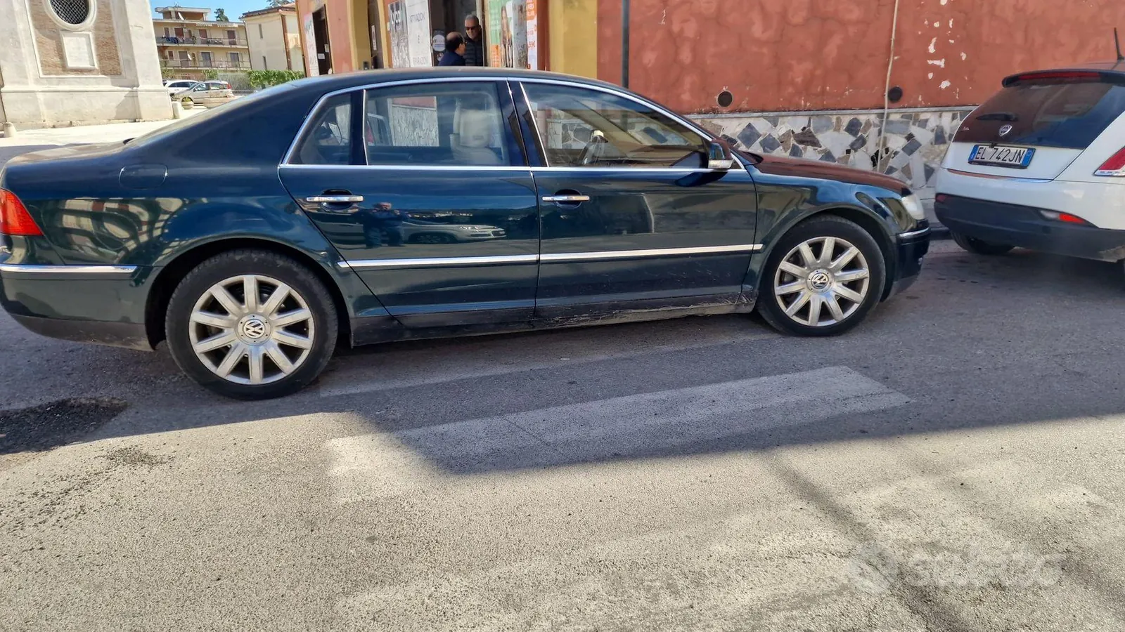 Volkswagen Phaeton 2009 photo 2