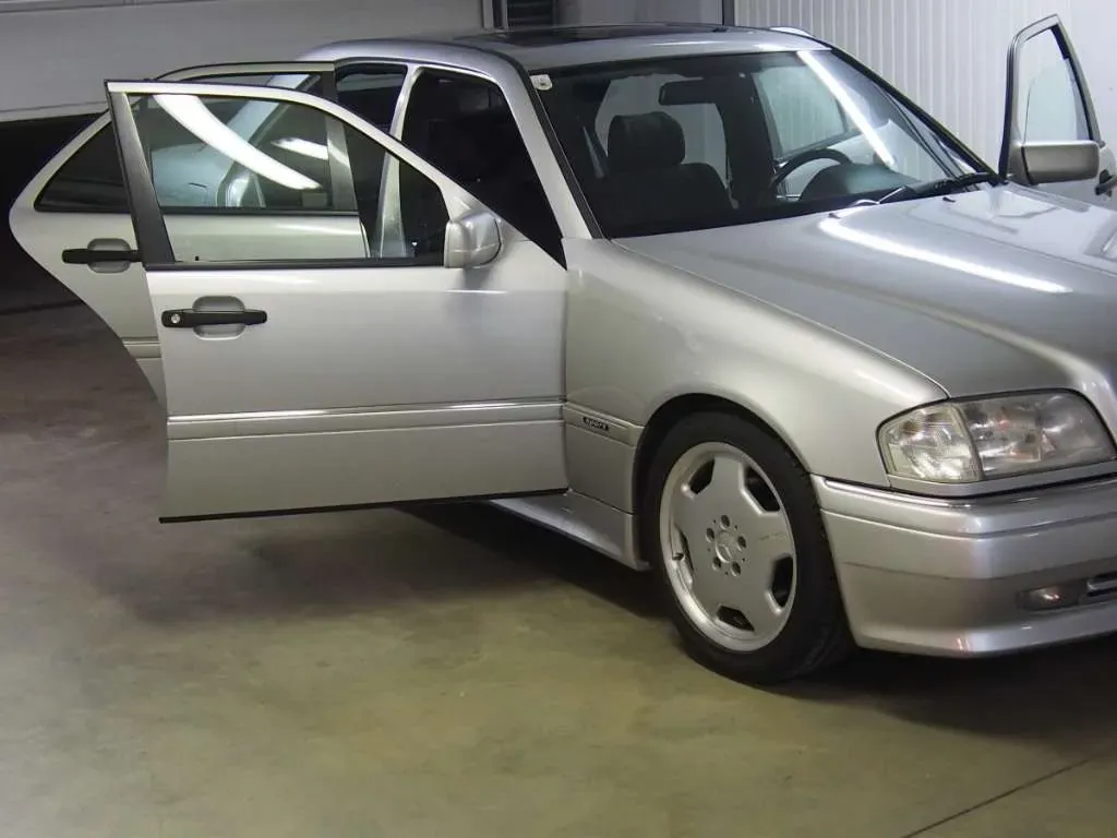 Mercedes-Benz C-Class 1994 photo 2