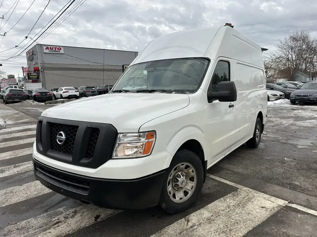 Nissan Nv3500 2012 photo 2