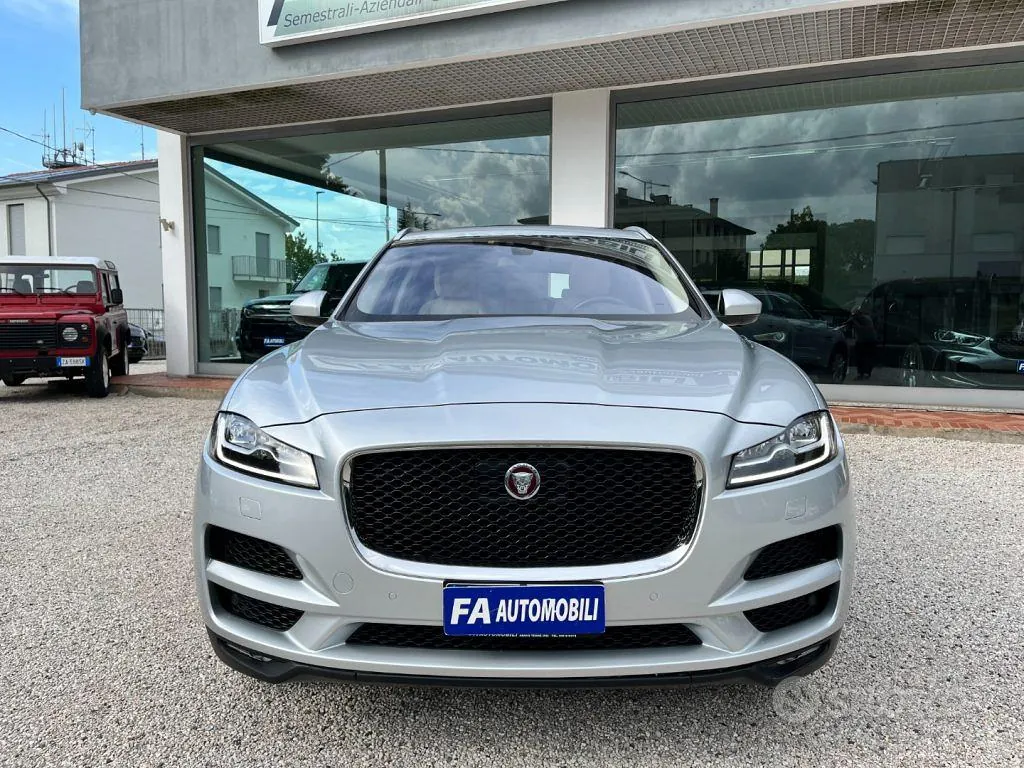 Jaguar F-Pace 2016 photo 3