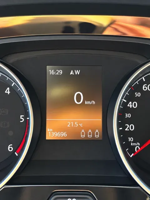 Volkswagen Touran 2017 photo 2