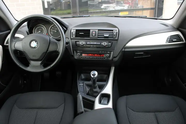 BMW 114I 2014 photo 2