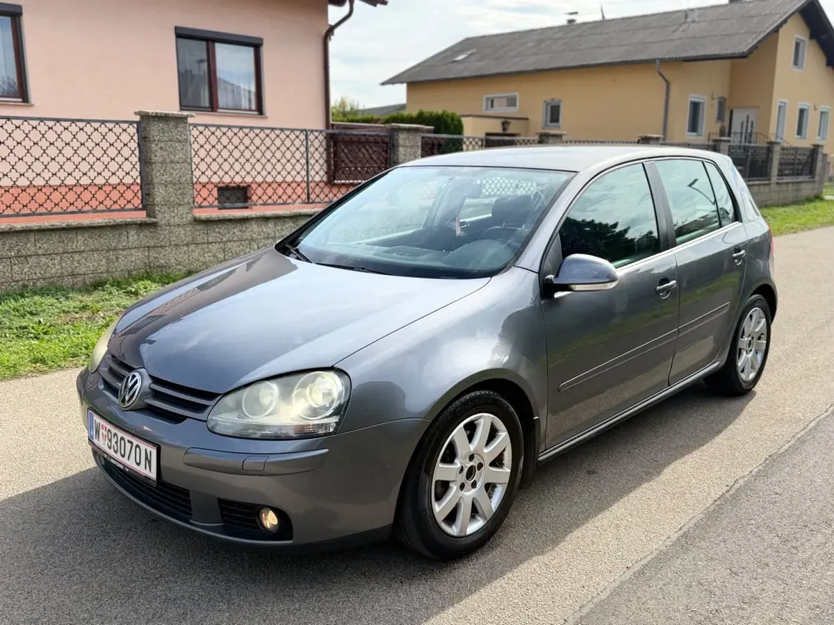 Volkswagen Golf 2004 photo 2