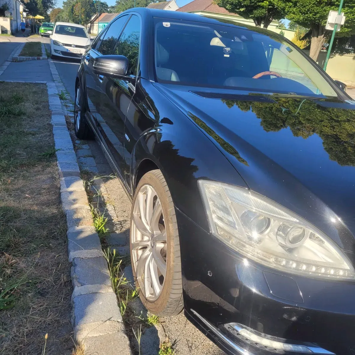Mercedes-Benz S-Class 2010 photo 2