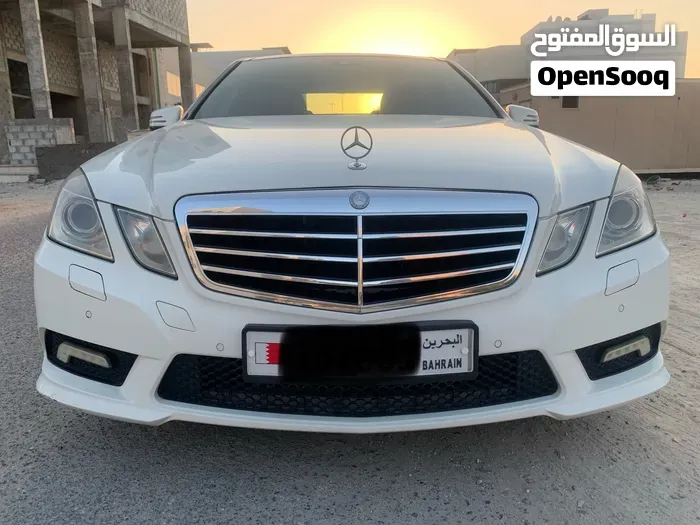 Mercedes-Benz E300 2012 photo 2