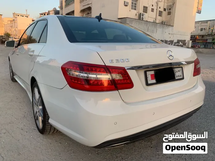 Mercedes-Benz E300 2012 photo 4