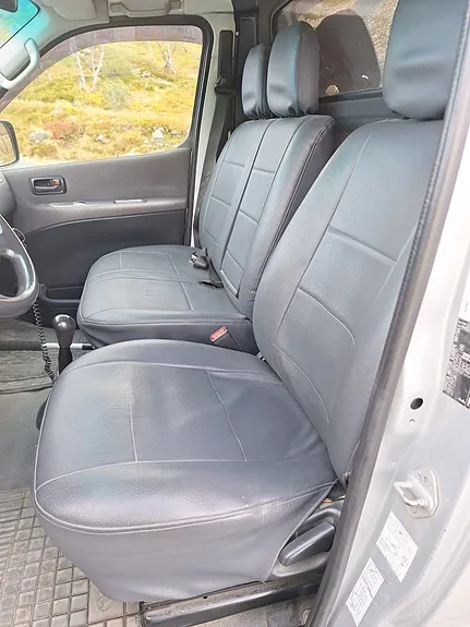Toyota Hiace 2009 photo 4