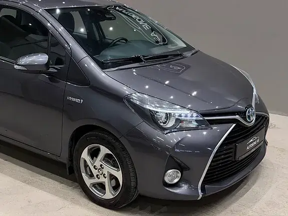 Toyota Yaris 2017 photo 4