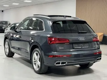 Audi Q5 2020 photo 2