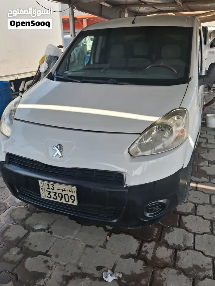Peugeot Partner 2015 photo 2