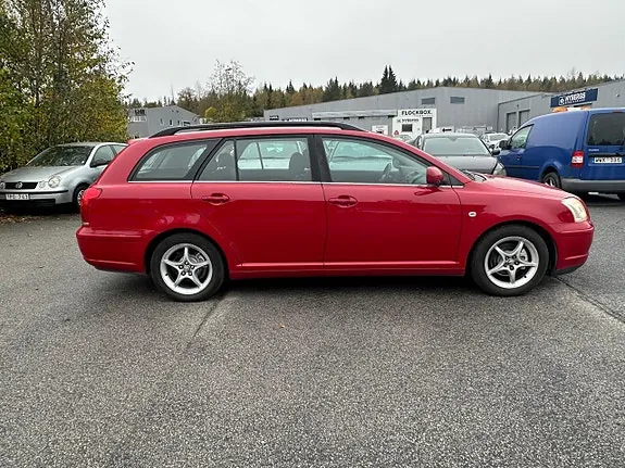 Toyota Avensis 2004 photo 5