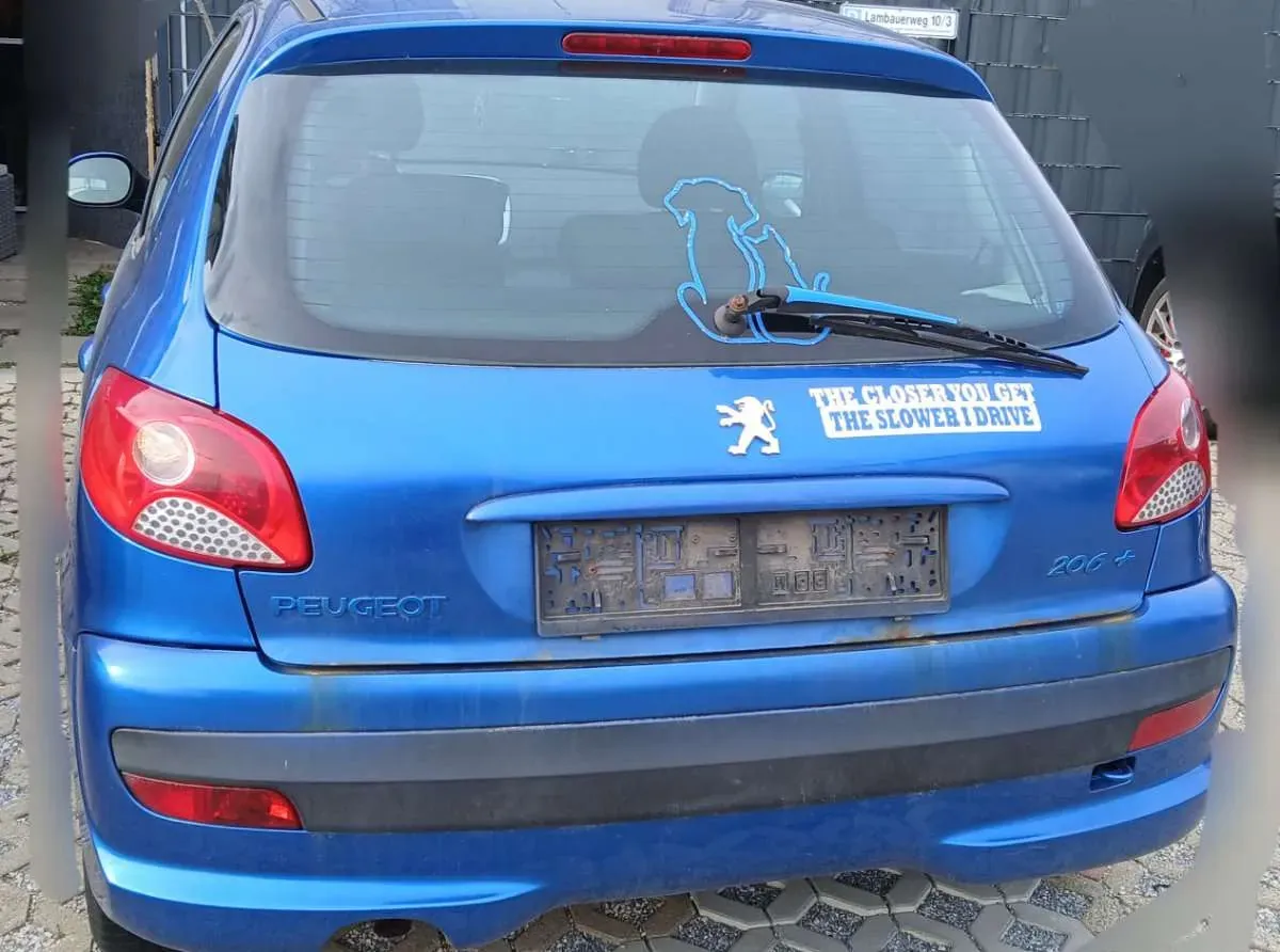 Peugeot 206 2011 photo 2