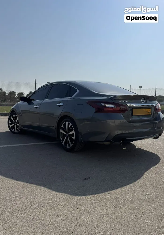 Nissan Altima