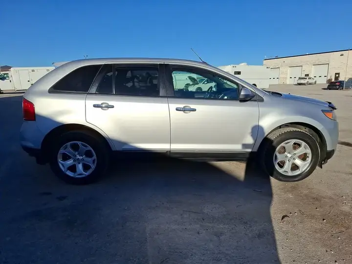 Ford Edge 2011 photo 4