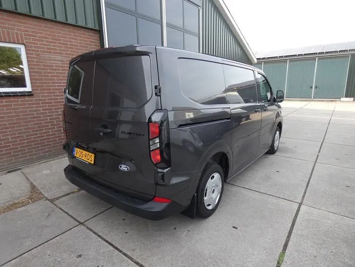 Ford Transit Custom 2023 photo 3