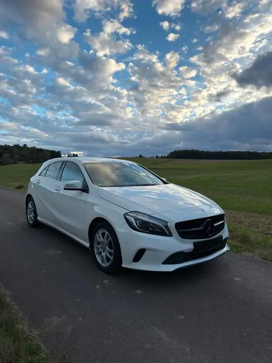 Mercedes-Benz A 180