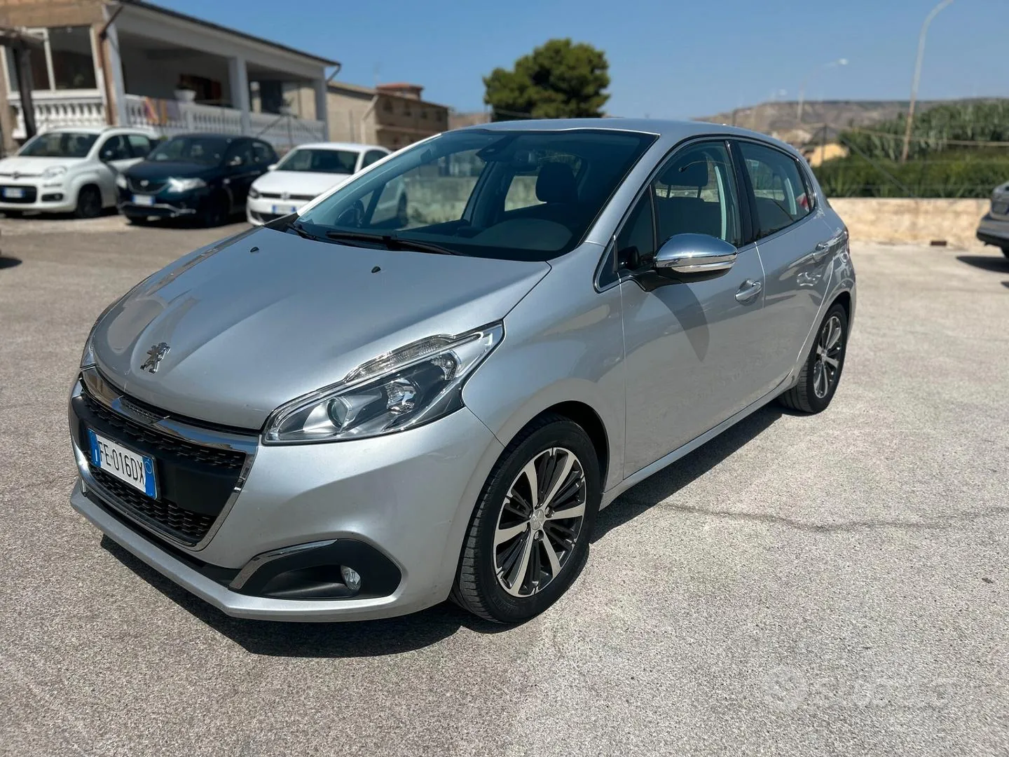 Peugeot 208 2016 photo 2