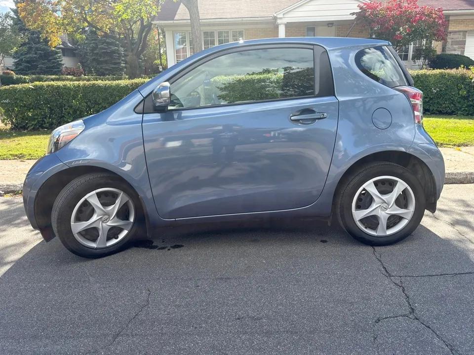 Toyota Iq 2012 photo 3