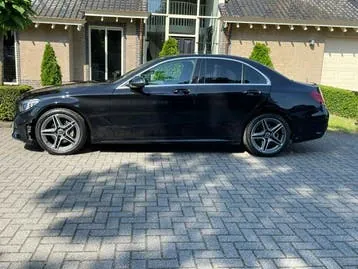 Mercedes-Benz C-Class 2019 photo 2