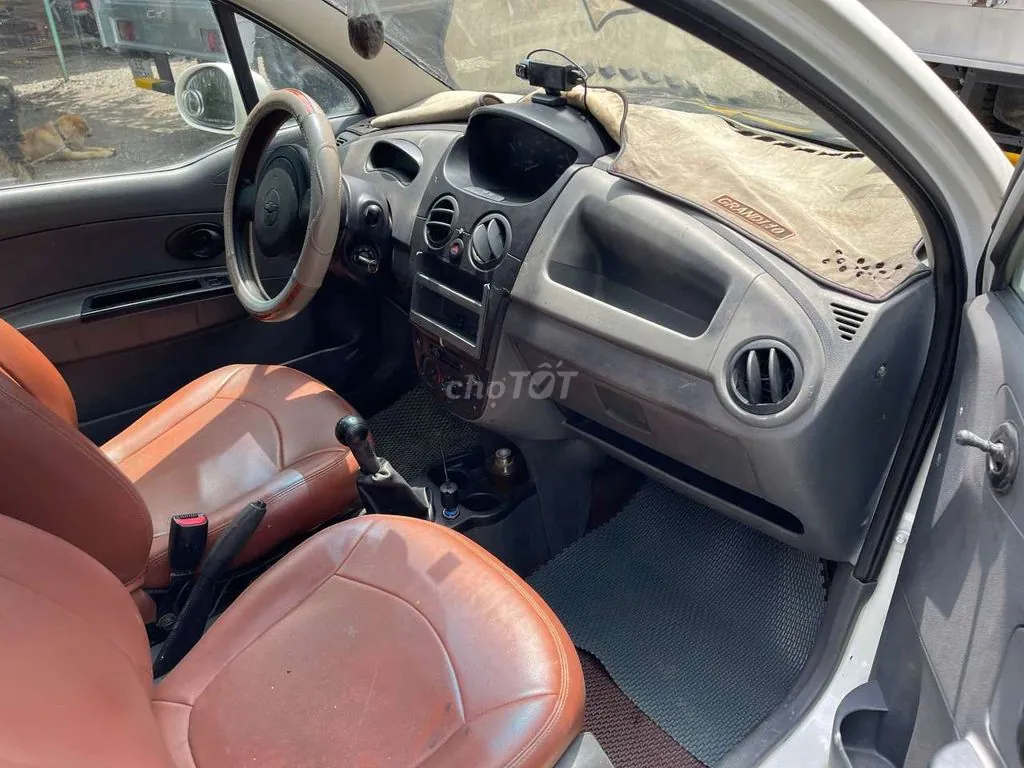 Chevrolet Spark 2011 photo 4