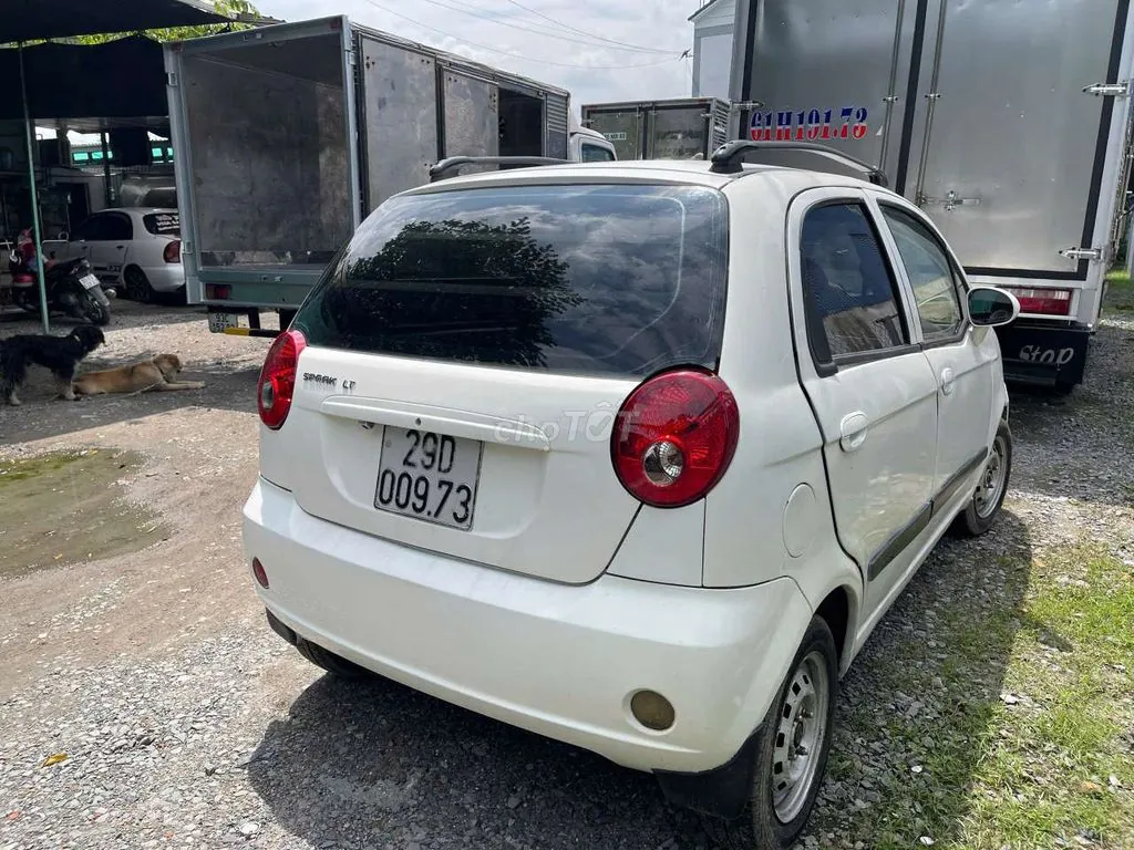 Chevrolet Spark 2011 photo 2