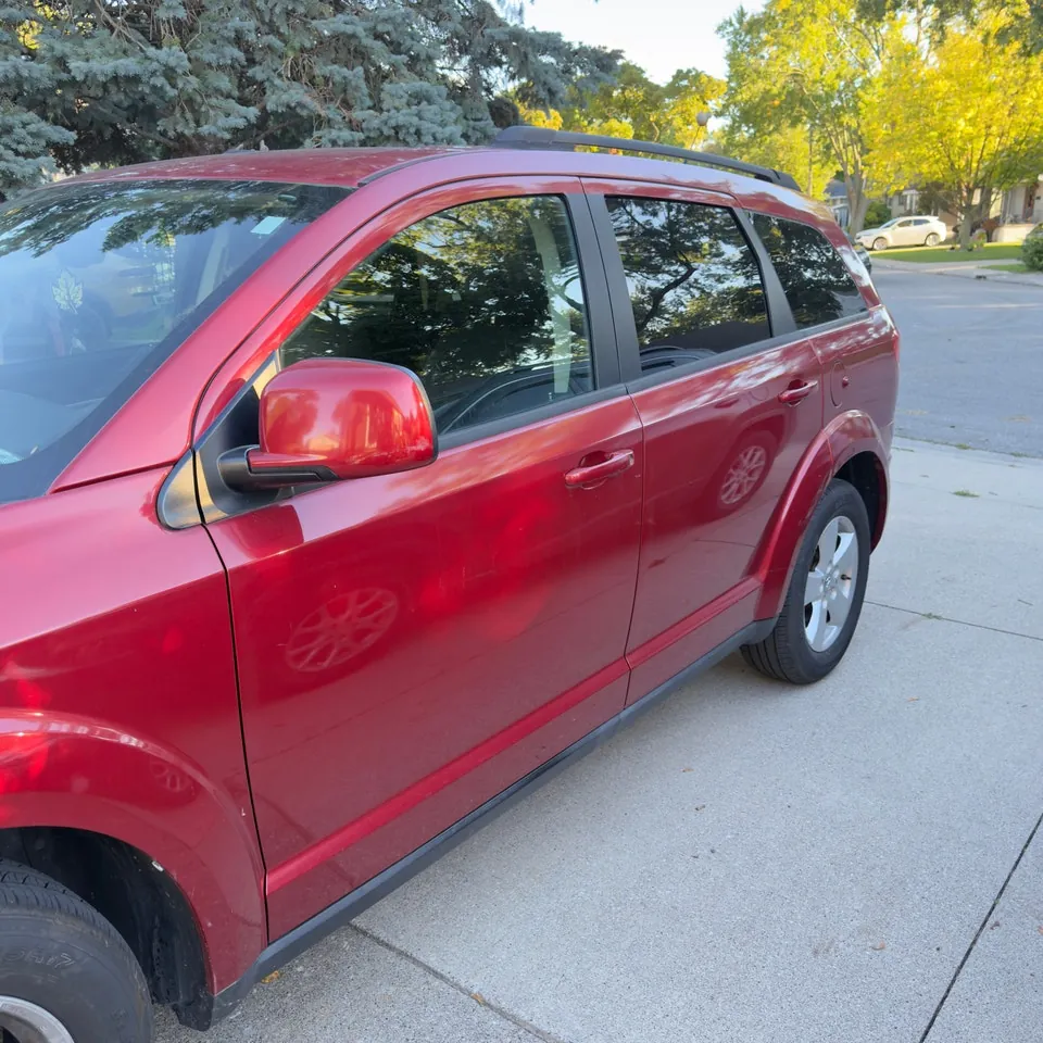 Dodge Journey 2010 photo 2